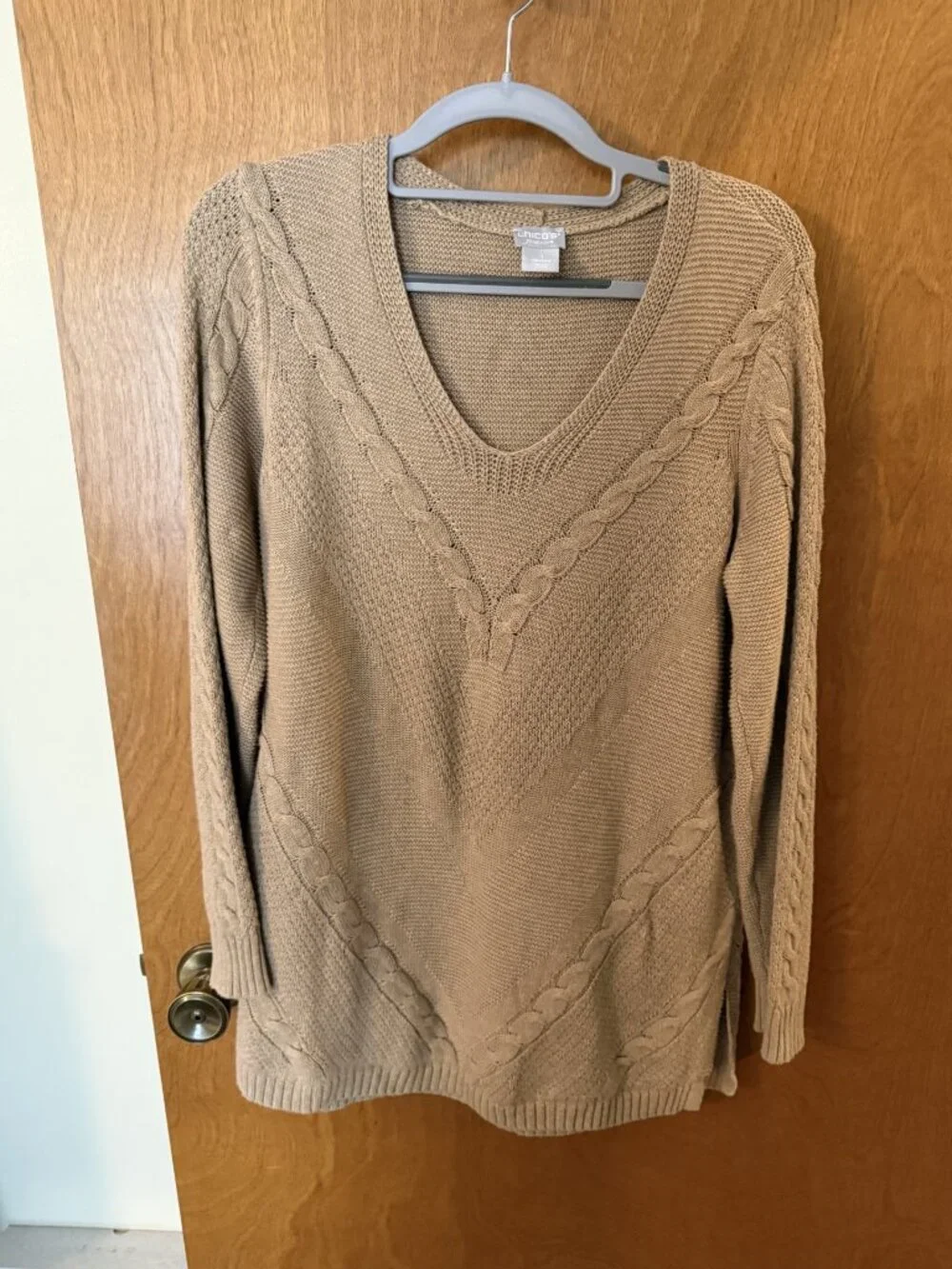 Chicos Zenergy Sweater Cotton Cashmere Blend Size 1 Medium Knit Tan V-Neck Cable